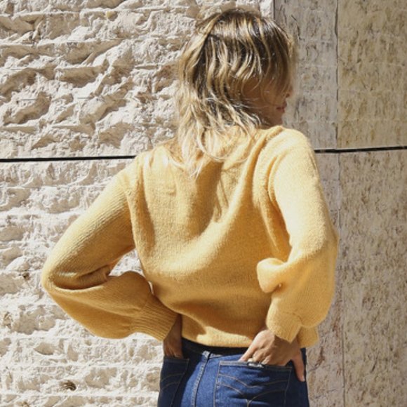 NWOT ROLLA's Gigi Fluffy Sweater - Picture 2 of 15